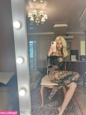 mia_foxybae [ mia-foxybae ] - Good morning 😌When is your birthday? Comment below! ↓