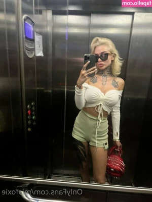 mia_foxybae [ mia-foxybae ] - Happy Sunday!!!!!!! Def cum brained tonight!!!!!!💦💦💦💦