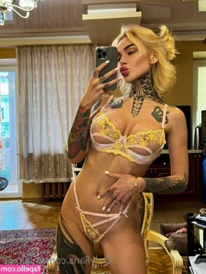 mia_foxybae [ mia-foxybae ] - Jump in 😉