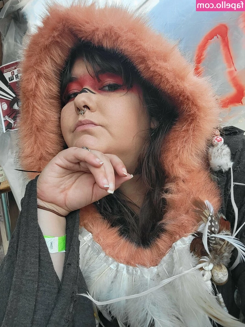 robinlefay - Masked Madi