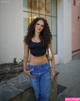 Madison Pettis [ madison-pettis ] - Getting tipped over and over to beg for Breeding and Creampies! Such