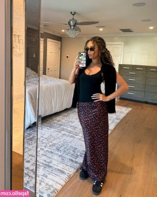 Madison Pettis [ madison-pettis ] - Naked & glasses