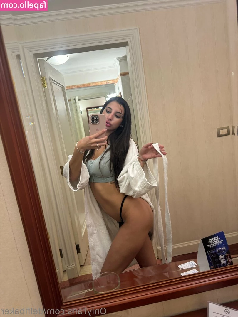 anacherie - Buy me cute outfits so I can do photo shoots for you guys