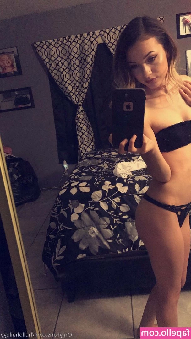 hellohaileyy - Pronto haré contenido para enviarles al privado, coméntenme, ¿que
