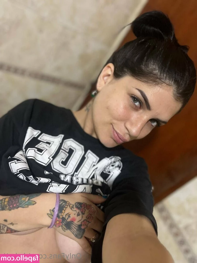 skyhott - In Little Rock  DM me