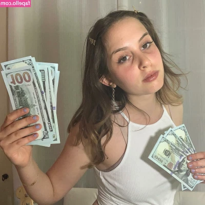 Mica Tenenbaum [ mica-tenenbaum ] - Is my ass my best feature