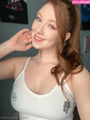 Megan DeLuca [ megan-deluca-54 ] - Tell me honestly, do you miss summer yet? 😜