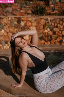 Megan DeLuca [ megan-deluca-54 ] - Just dropped this set in your DMs 😘 You guys wouldn't want to miss