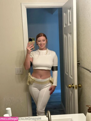 Megan DeLuca [ megan-deluca-54 ] - hey guys, follow me on mixer.com/akgingersnaps   it's sfw gaming