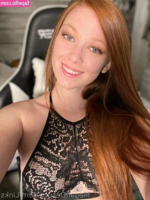 Megan DeLuca [ megan-deluca-54 ] - Just sucking dick with my friend