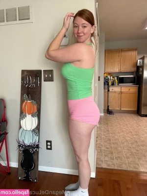 Megan DeLuca [ megan-deluca-54 ] - Kiss it