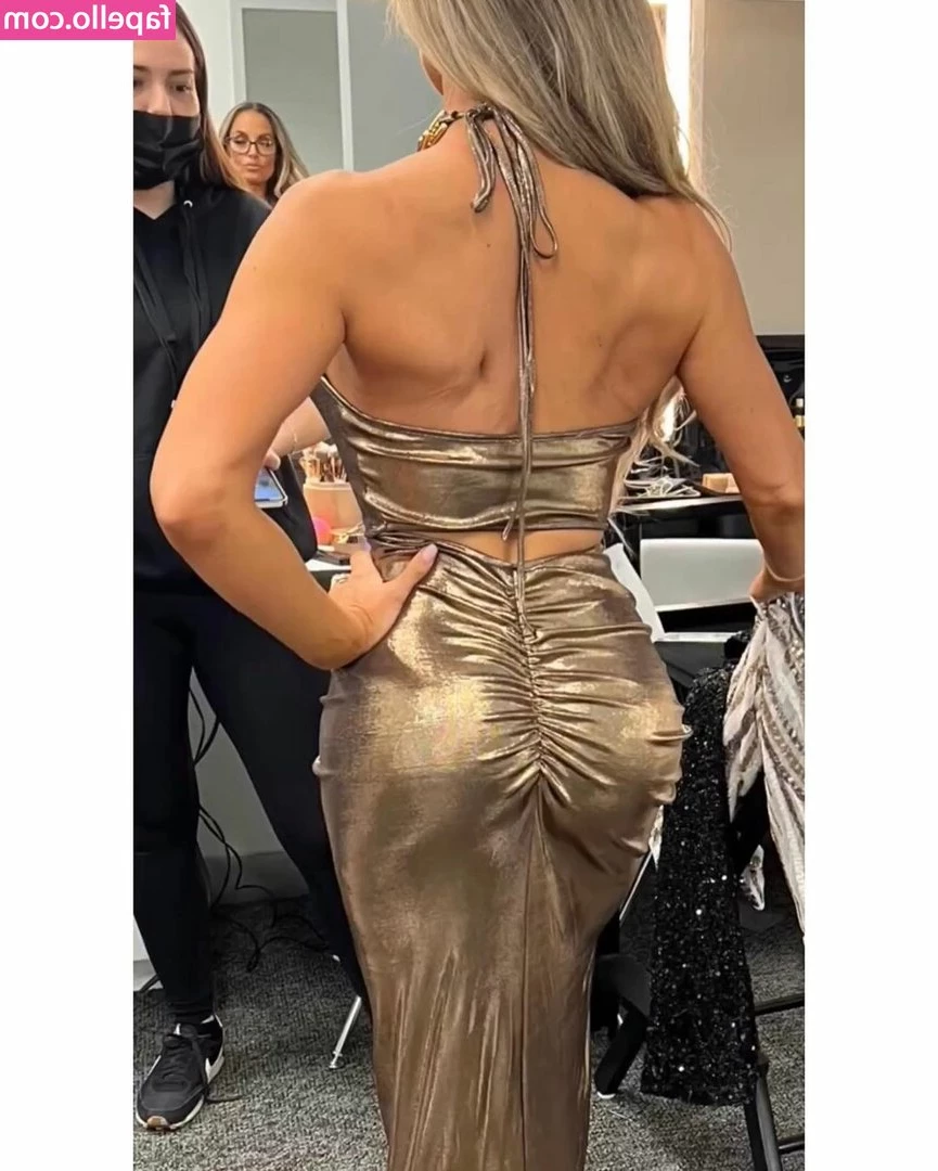 Trish Stratus [ trish-stratus ] - American woman
