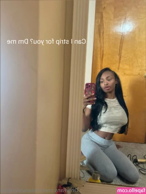 milanvalentine - Momma wants to EAT  You know what I mean