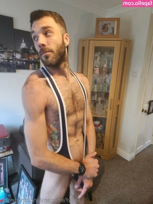 uncuthugeguy - Took this after some guy sucked me off for a bit  He had me nice and