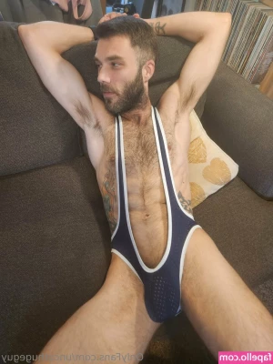 uncuthugeguy - My pics right before I worked out  Do you like my outfit