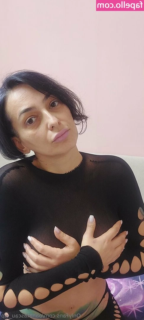 oanatascau_vip [ oanatascau-vip ] - Video mentre faccio la doccia in DM 💦🚿