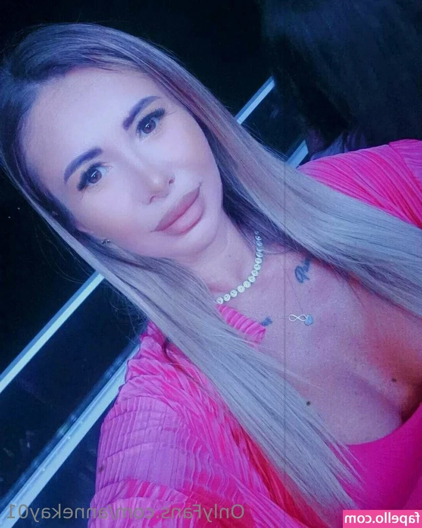 annekay01 - Back on here finally after being locked out of everything from my ex 