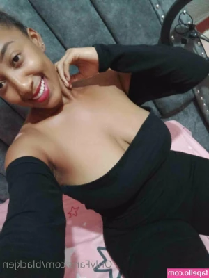 blackjen - Welcome to my new page  Mostly on here to sell feet content however