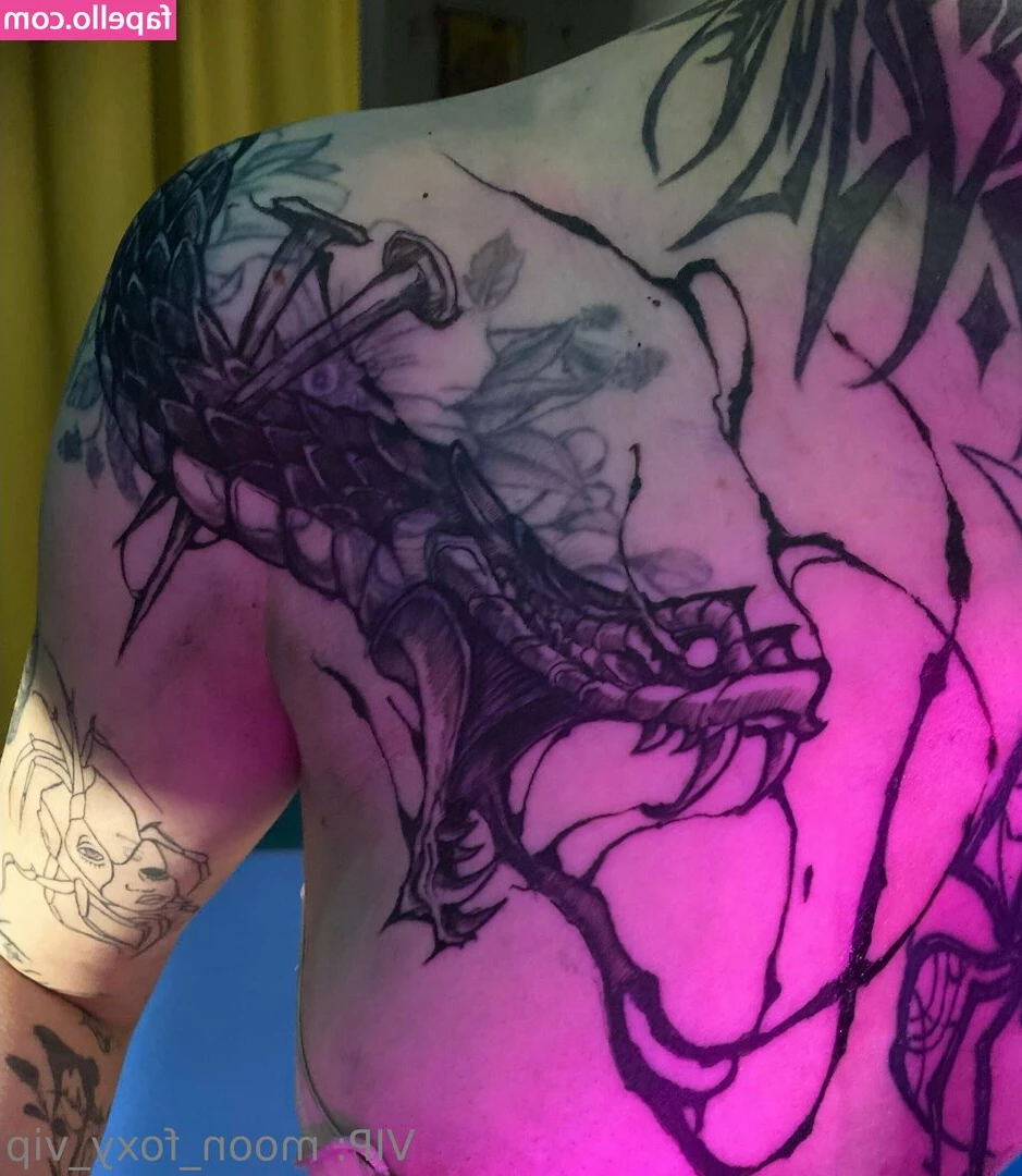 moon_foxy [ moon-foxy ] - I'm on a boat 😈 all of my naughtiest boat content for you today