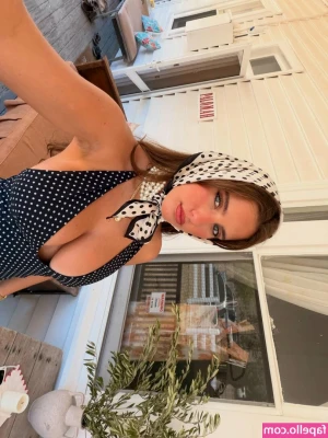 Lauramjj_ [ lauramjj ] - New content coming soon 📚🎥