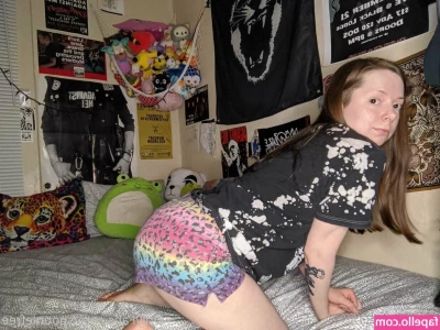 spooniefree - Going live with some girls in a bit 🤠