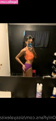 sissyalexisss - All that hair to pull