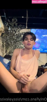 sissyalexisss - Come on 80    where s the sun