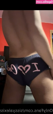 sissyalexisss - Spank me, daddy 😈🍑