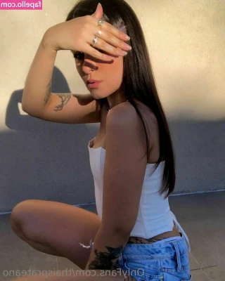thaisprateano - Hey babes  Any tips would help  I need more outfits to take pics for