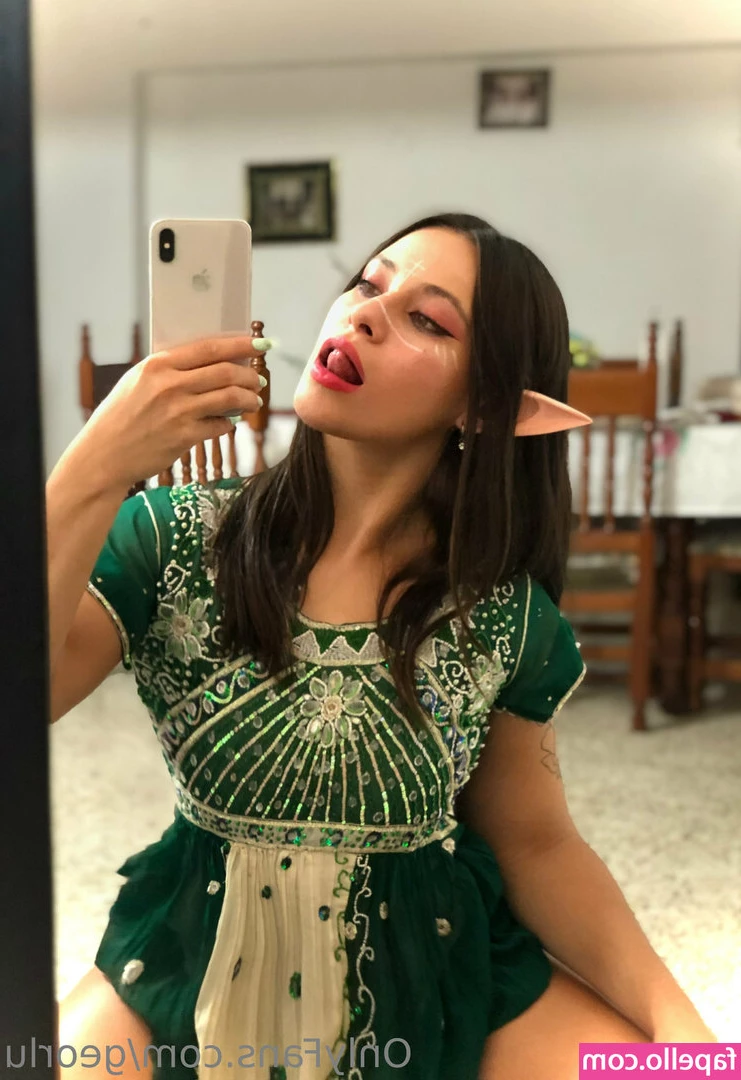 georlu - I love when you re looking down at my soles and I m looking up at you