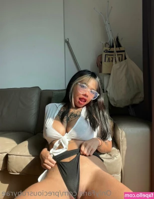 preciousrubyrae - Fresh from the shower