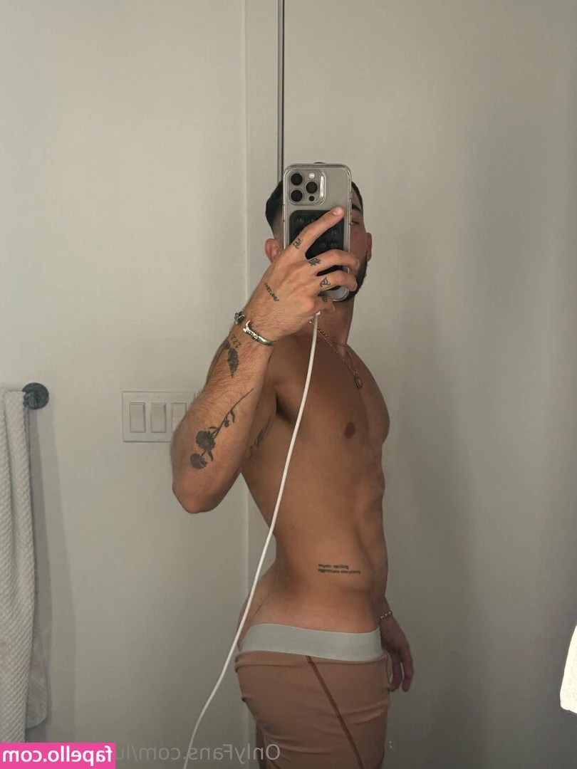 luiscapecchi [ luiscapecchi-2 ] - Confession 27 🔒  I love to play with women but...