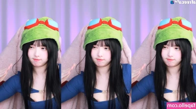 yjk011599 - santa said i was on the naughty list  but i think he just wanted to