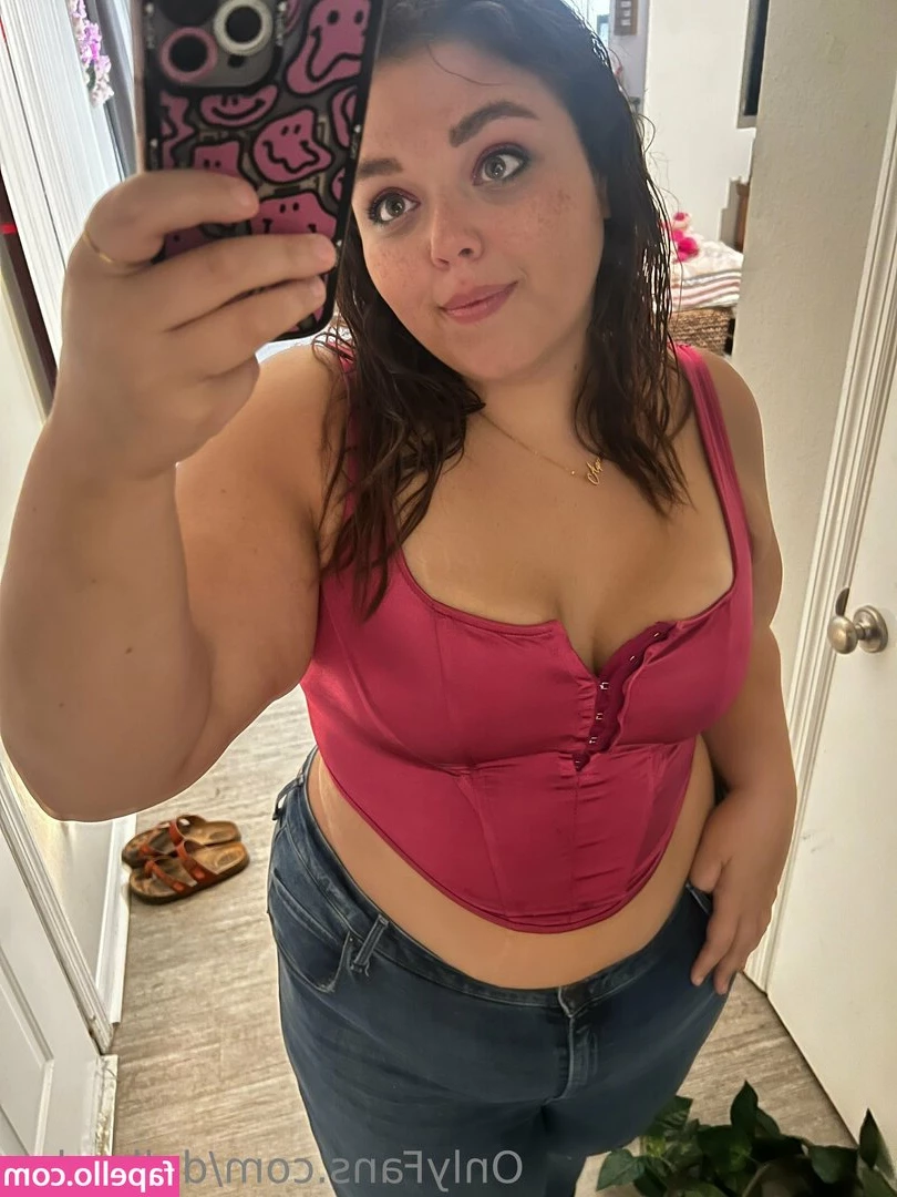 della_day [ della-day ] - Felt pretty