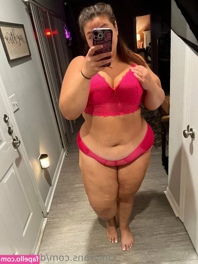 della_day [ della-day ] - Come to bed ? 😈