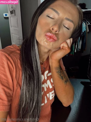 allyc.attt [ allyc-attt ] - pull my braids 😁
