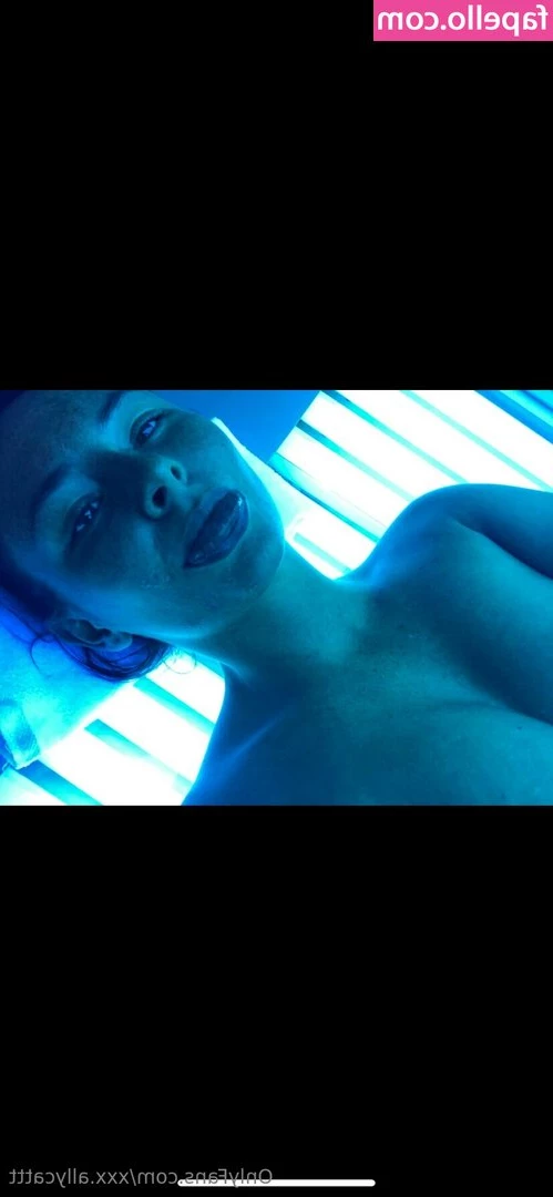 allyc.attt [ allyc-attt ] - The face that will make you moan