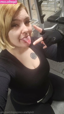 urgirlcharming - Les gustaría que les sacará la leche a ustedes