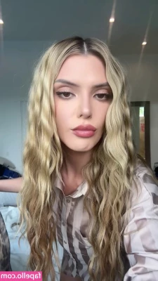 Alissa Violet [ alissa-violet ] - All things white