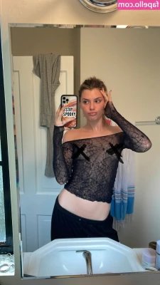 Alissa Violet [ alissa-violet ] - Titties