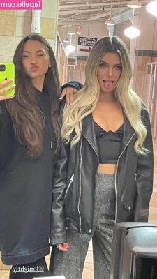 Alissa Violet [ alissa-violet ] - Black is my favorite color but I definitely feel pretty in pink what