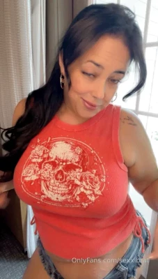 sexxibrat - Want to see more  Send me a message and tell me what you think
