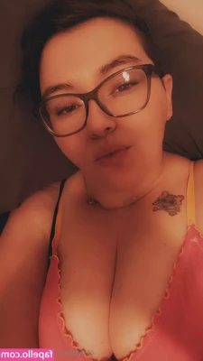 darnisha.e [ darnisha-e ] - Stroking to completion  I made a mess