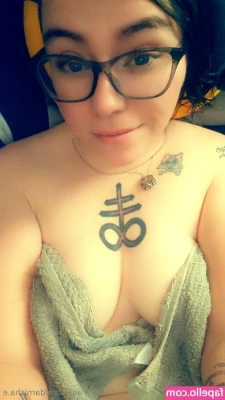 darnisha.e [ darnisha-e ] - When you have friends over, so you have to sneak behind the pool