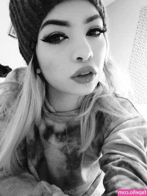 jaylablissfree - Sorry guys. Site was extremely glitchy today. Will be in dms for a