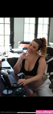 Hailstorm93 [ hailstorm93-34 ] - Since you guys PART 1 of me massaging @jennathestarr phat ass on the