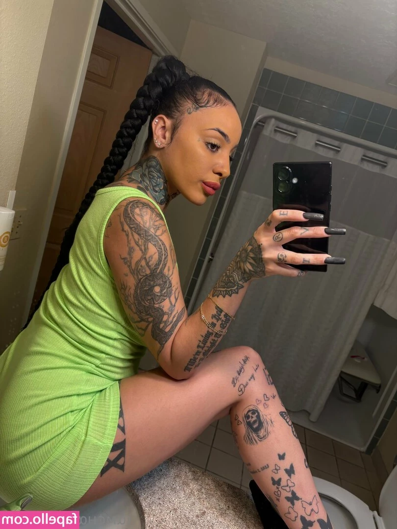 iamchanterussell - Heftiges ANAL Video mit DICKEM Dildo