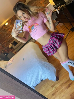 Mia Kay [ mia-kay ] - happy saturday night