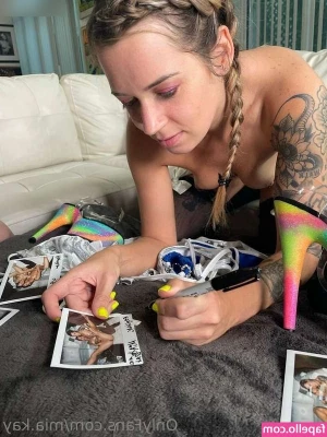 Mia Kay [ mia-kay ] - I was so horny during this whole photoshoot it was so much fun hehe