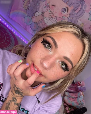 Mia Kay [ mia-kay ] - Play with me